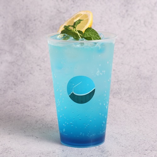 Sea blue mojito