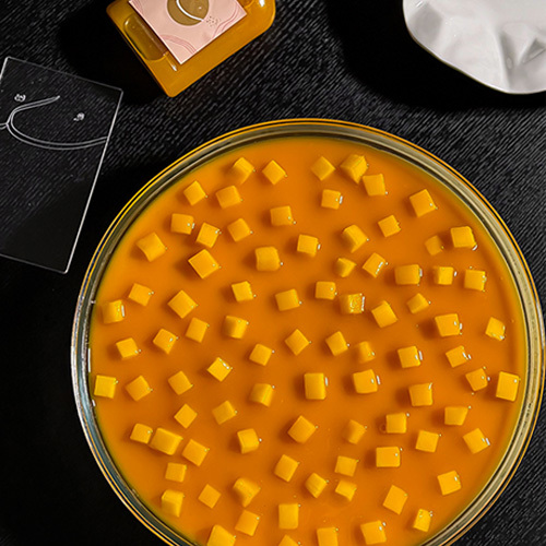 Mango Cake - Light vanilla cake with rich Alphonso mango cream, finished with smooth chantilly Refreshing mango flavor ✨