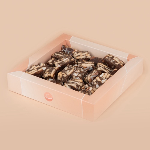 Rocky Road .400g - A set of chocolate pieces mixed with marshmallows and biscuits that accompany you on all your travels