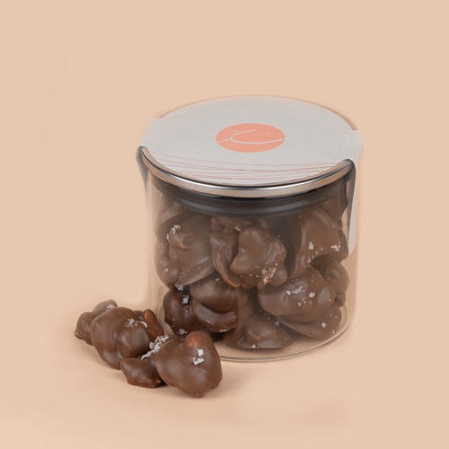 Salted chocolate cashew nut jar .250g - Salted chocolate cashew nut jar With sea salt Touch.