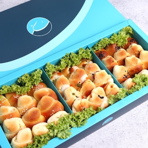 Fatayer - A box of 36 small pieces of delicious pies with a selection of carefully selected flavors’Carrot cheese, cheese olives mix, Pizza