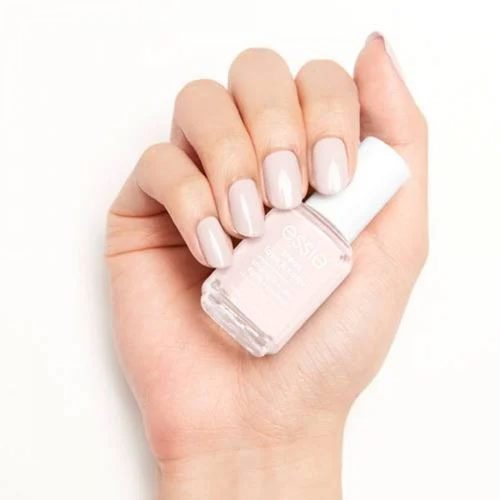 Essie Treat Love & Color - Strength + color + force + couleur - In a blush - 22 - Brand : Essie