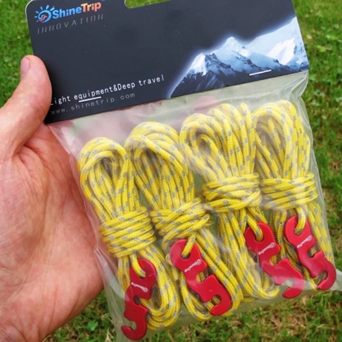 CAMPING ROPE SET - SET OF FOUR ROPE WITH HANGER AND REFLECTORS HELPS YOU TO SEE THE ROPE IN DARK ENVIROMENTS 3MM