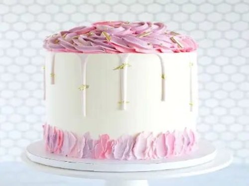 Pink Gold Cake - Red velvet cake, vanilla flavor, cream cheese frosting, 6 inches and serves from 6 to 8 persons.