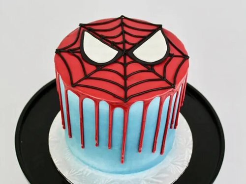 Laura chocolate - Spider Man Cake - Red velvet cake, vanilla, cream cheese frosting, 6 inches and serves from 6 to 8 persons.