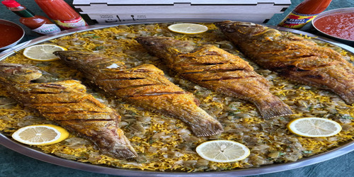 صينية مطبق بالول