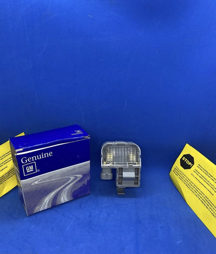 إضاءة كبوت جي ام - إضاءة للكبوت  نوع جي ام اصلي  يركب حق شفر وجمس  موديل 1999 - 2007 السعر للحبه الواحده