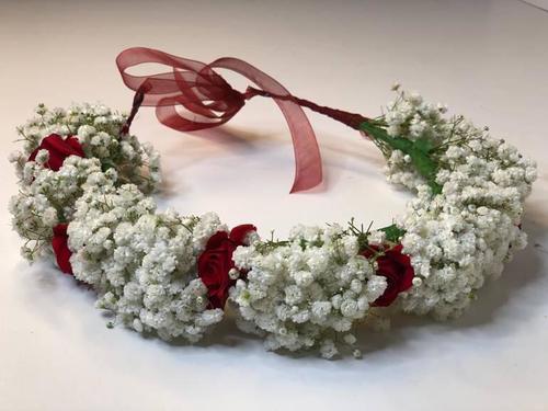 Toge 1 - Graduation
  crown of gypsophila flowers with roses