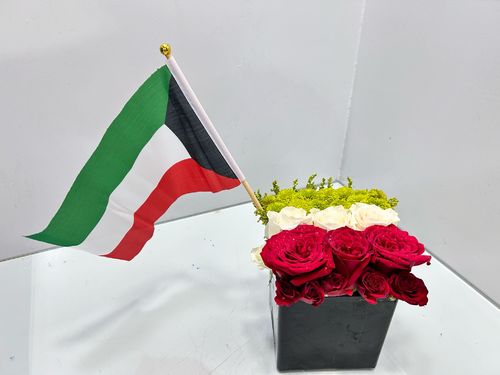 Alreif Holandi - design 4 - glass vase with a luxurious group of purple
  flowers with the Kuwaiti flag