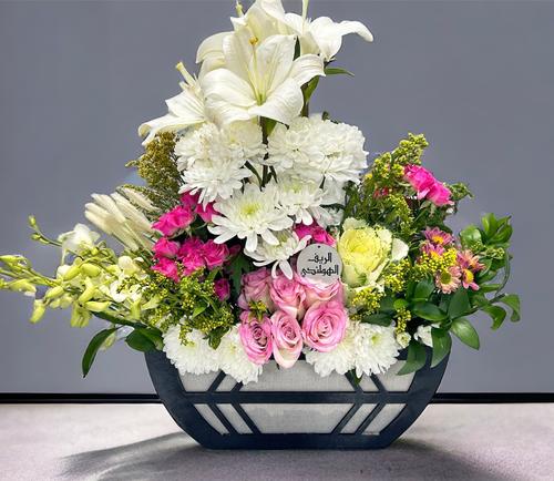 mother 12 - box with
  a group of elegant flowers