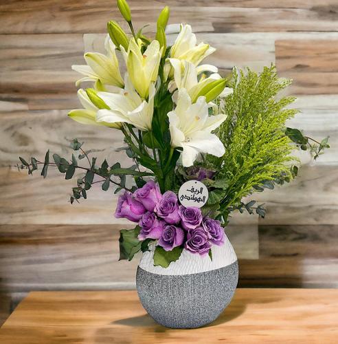 mother 14 - Pottery
  vase with a group of elegant flowers