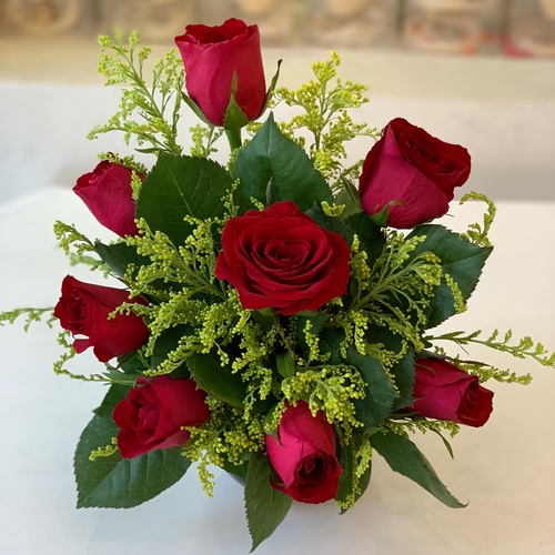 offer small vasa big rose - حجم الفازه صغير