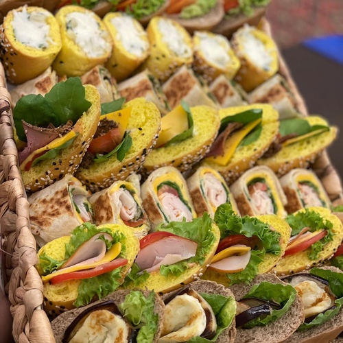 Breakfast basket - 37
Turkey 5 pcs.. Potato 6 pcs Halloumi wraps 6 pcs turkey wraps 6. Halloumi wraps 6. Falafel 6. Feta cheese 6