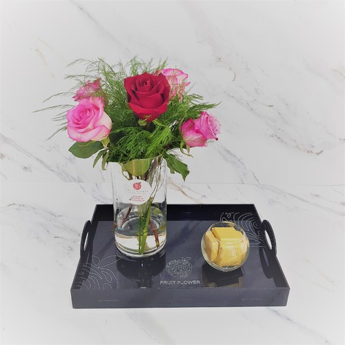 Chocolate Tray With Mix Roses 1707 - Mix Roses, Green Tree Tree, With Wafer Chocolate in acrylic tray 
 dimensions  Length 35 cm Width 25 cm Height 40 cm