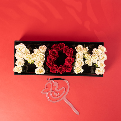 MOM Baby Roses White and baby roses red in a tray 1205 - Baby Roses White and baby roses red in a tray Dimensions  width 15 cm Length 40 cm