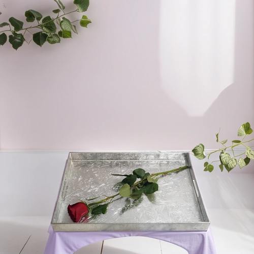 silver acrylic tray 423 - This elegant silver made of acrylic tray measures 1.5 cm deep, 48 cm length and 35 cm wide. Making it the perfect size