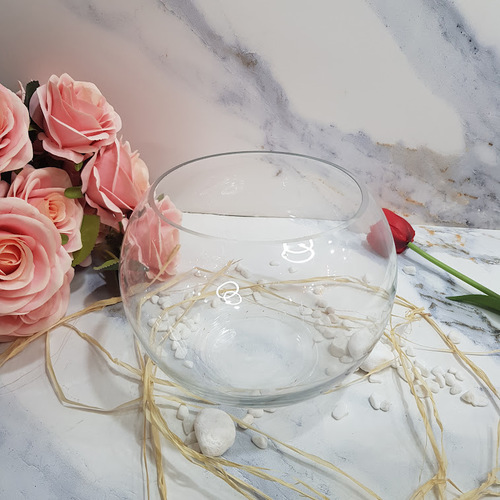 Glass bowl 431 - This glass bowl has a height of 20 cm and a width of 24 cm The clear glass design allows for easy visibility of the contents inside, adding a touch of elegance to any table setting.