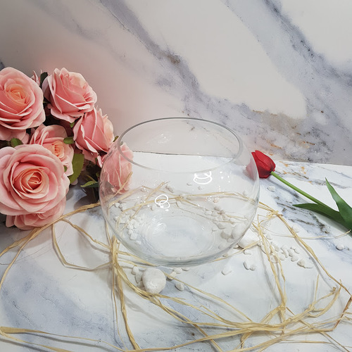 Fruit Flower - Glass bowl 418 - This glass bowl has a height of 15 cm and a width of 20 cm 
 The clear glass design allows for easy visibility of the contents inside, adding a touch of elegance to any table setting.