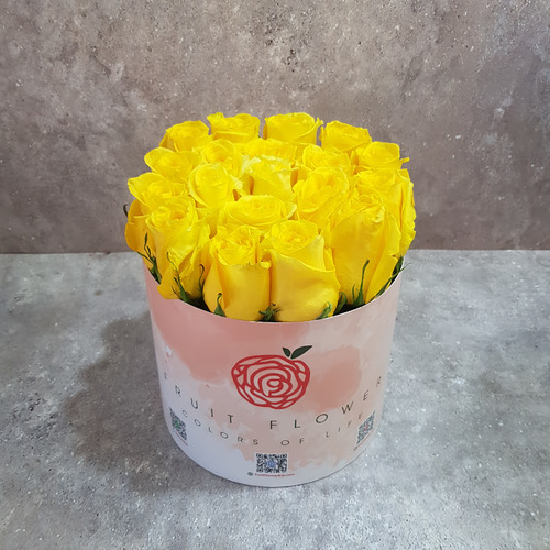 one color roses in a round box 1130 - This elegant arrangement features beautiful roses in a round box, perfect for adding a touch of beauty to any room.  The box has a height of 23 cm and a width of 20 cm.