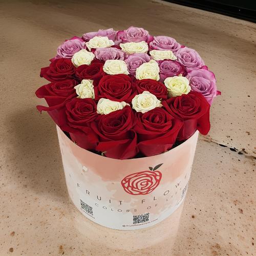 Mix Roses Box 810 - Red Rose and pink Roses With White Baby Rose  in Round Box Dimensions  Height 23 cm Width 24 cm