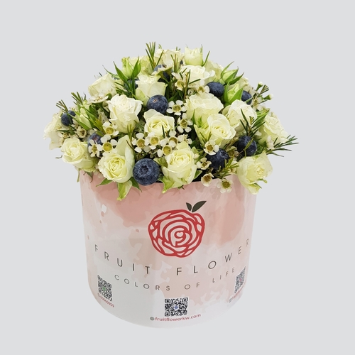 White Flowers with Blue Berry Round Box 803 - baby roses white
wax flowers
blueberry
Height 25 cm Width 25 cm