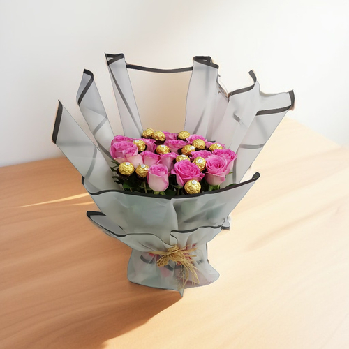 Fruit Flower - Roses With Ferrero Chocolate Bouquet 1715 - 15 Roses With 13 Ferrero Chocolate Bouquet Height 48 cm width 40 cm