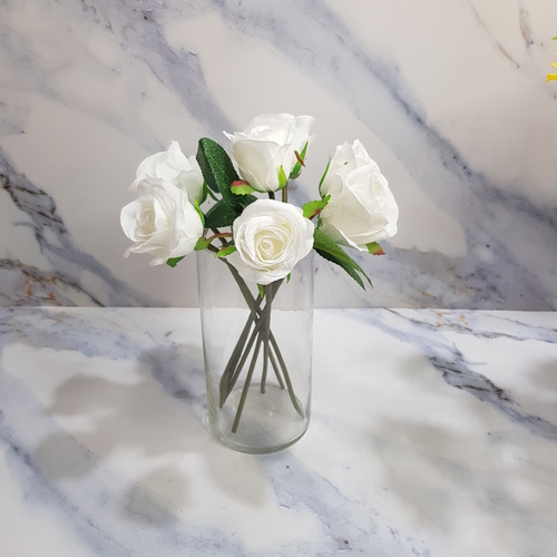 Artificial White Rose in Vase 1810 - artificial White  rose is a beautifully crafted, lifelike flower designed to resemble the exotic White  rose.The color ranges from soft, delicate pastel White to deeper, more vibrant shades, creating a stunning visual appeal. 
 Height 30 cm width 20 cm