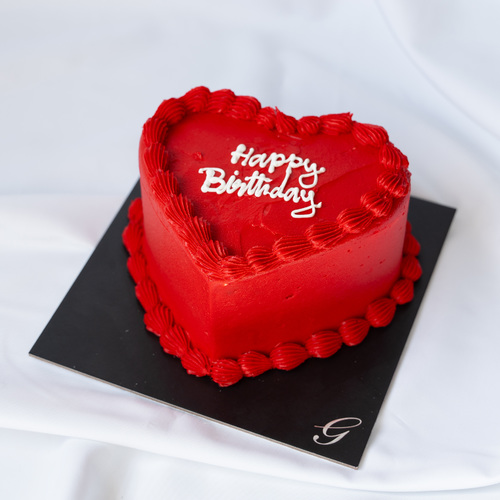 Red Heart Birthday Cake - Size: 3/4 Persons
Flavour: Chocolate & Red Velvet
Candles