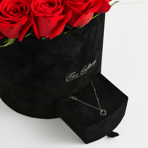 Inifinity Heart Gold Necklace Box - - The Giftery Special Black Velvet Box - 18K Gold Necklace - (20-25) Natural Roses