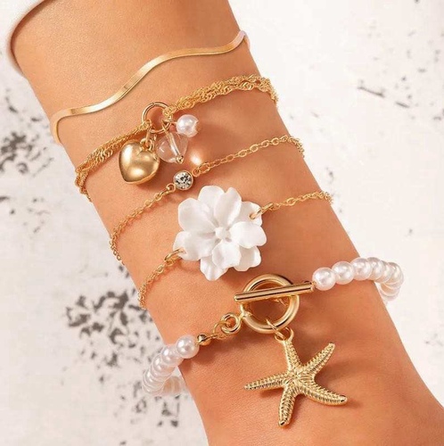 flower star design bracelet - A set that contain 5 bracelets