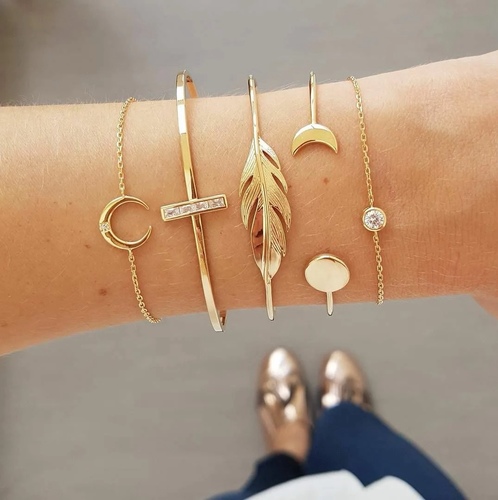 Moon feather bracelet design