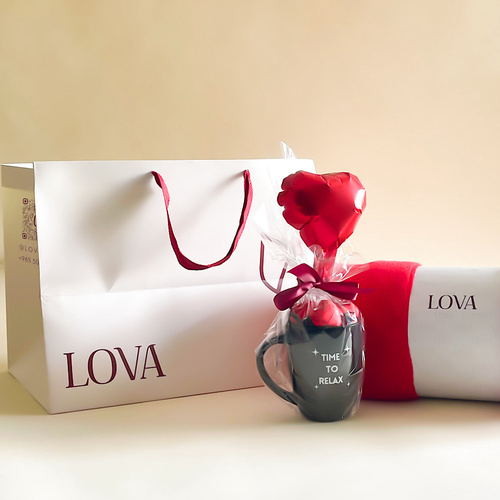 Love Gift Set - gift filled with cozy blanket, a mug and chocolates.