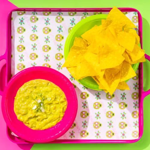 Dip Me with Guacamole 🥑 - Crunchy Nachos with a Bowl of our Delicious Guacamole