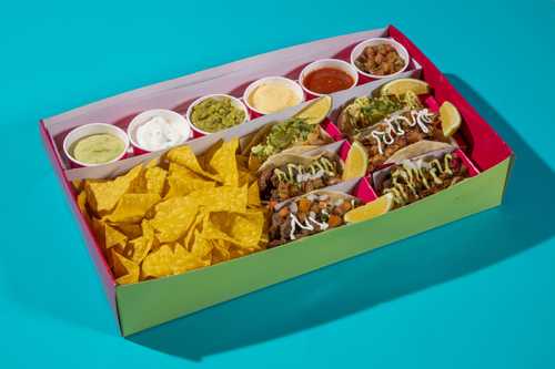 Double Trouble Box 📦 - Crunchy hessa nachos paired with our loaded mexico fries and your favorite tacos! sauces included (sour cream, olive garden sauce, Hg signature cheese sauce, jalapeños, red salsa and pico de gallo) 2 soft drinks included