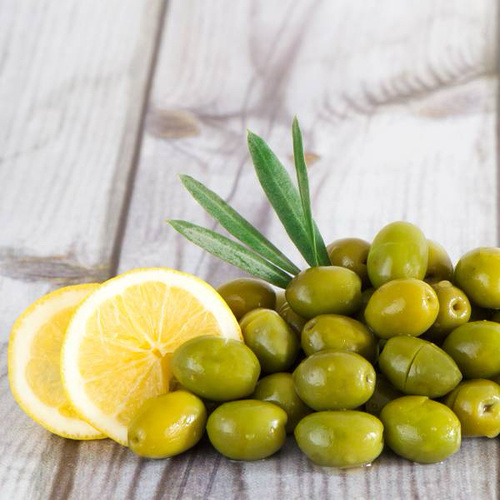 Crucidi green olives with chili and lemon