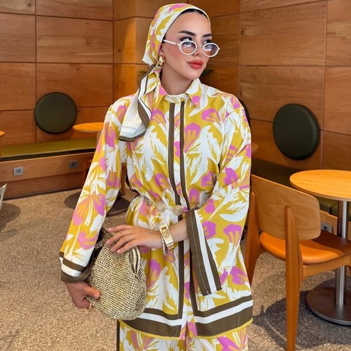 Yellow Rosa Suit - The set includes the top, pants, and matching turban.
