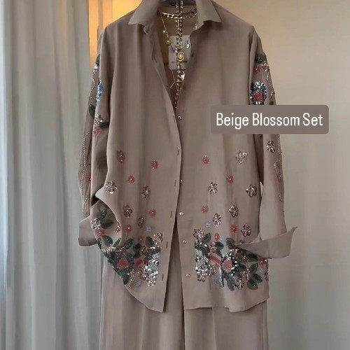 Beige Blossom Set
