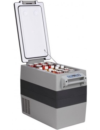 52-liter 12/24V BCD52 mobile car refrigerator - 52-liter 12/24V BCD52 mobile car refrigerator AC/DC refrigerator compressor 
 Capacity: 52 litres 
 Climate rating: T, ST, N, SN 
 Product dimensions: 715.400.607 
 Net weight: 19 kg 
 Refrigerants: using R134a 55G 
 Foam oiler: C5H10 / C-Pentan 
 Low temperature: 45-55C 
 DC: 12-24V Power Estimate: 50W