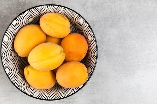 Apricot Ajami Jordanian - Iranian (weight 750 kg)