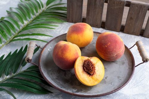 Round peaches - Jordanian - 1 packet (weight approximately 1 kg)