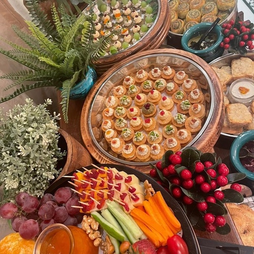 Brunch Buffet - Serves: 15 person Food: Zaetar rolls Canapé: zaetar + mawaleh Mini pita sandwiches almond frangipane briocheMawaleh rolls Assorted cheese (cheese platter) Bakery basket: smit , breadsticks, scones Crackers &Dips( hummus, beetroot mix, fig mix, apricot mix) Dessert: mille-feuille ,chocolate sesame Presentation: Presentation: table, flowers, serving plates, dipping bowls, tongs (collected the next day)*Note: service is not included*