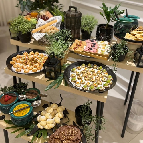 catering - Catering Serves:  8-10 personsPrice: 85kd Food: Canapé mwaleh Canapé zaetar Crostini Cheese platter Crackers with cheese Simit bread Chocolate sesame Lemon mammol Lemon truffle Tiramisu Chocolate truffle Presentation: includes flowers