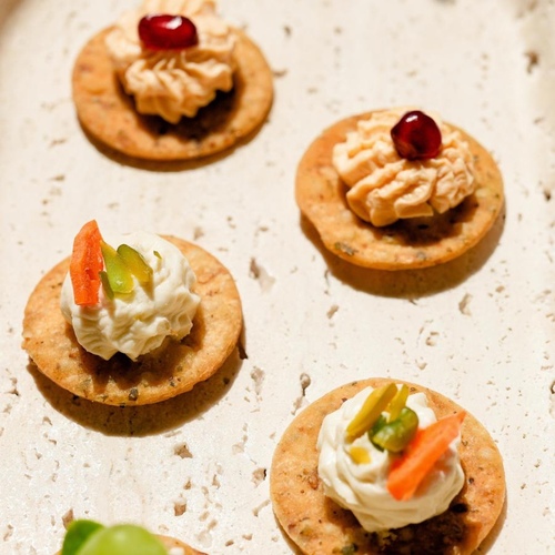 Canapé Zaatar - Three Defirent Cheese Mixes