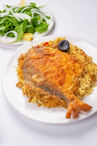 مطبق زبيدي - مطبق زبيدي مع العيش الأصفر والدقوس والمعبوج والاجار