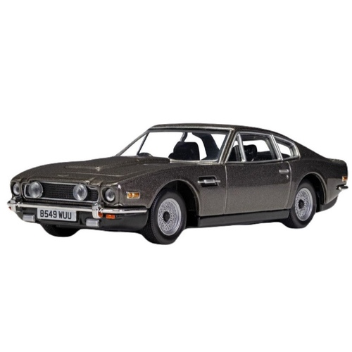 007 ASTON MARTIN V8